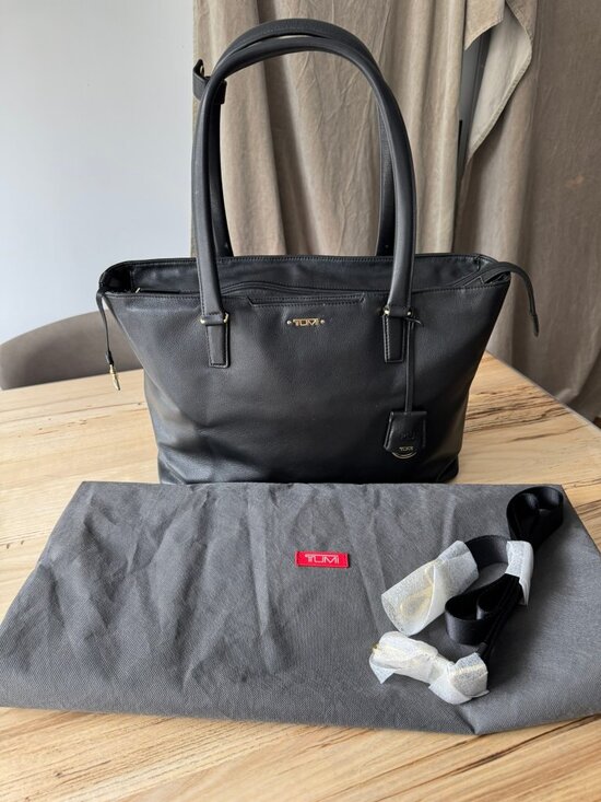 Tumi Handbags - Tumi Voyageur "Monika" Leather Tote Laptop Bag BLACK GOLD HARDWARE LIKE NEW